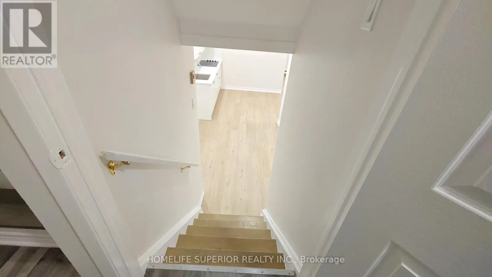 LOWER - 292 BRIGHTON COURT, #Lower