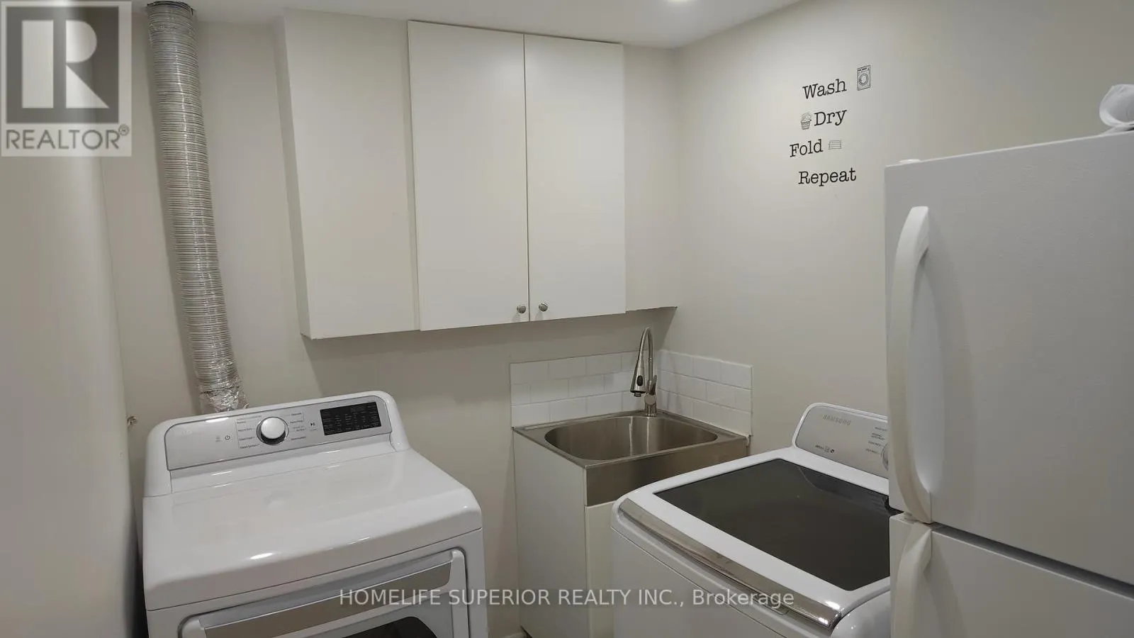 LOWER - 292 BRIGHTON COURT, #Lower