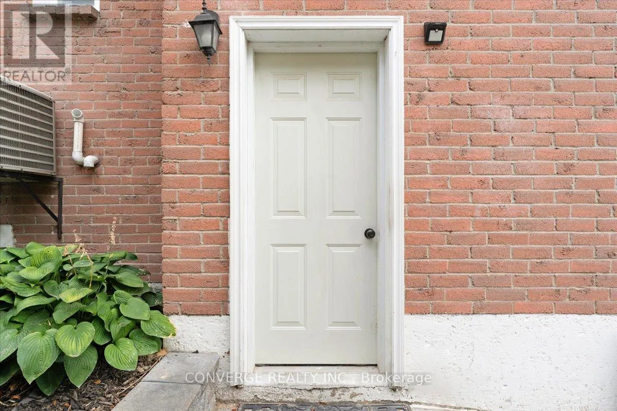 3 PLOWMAN DRIVE