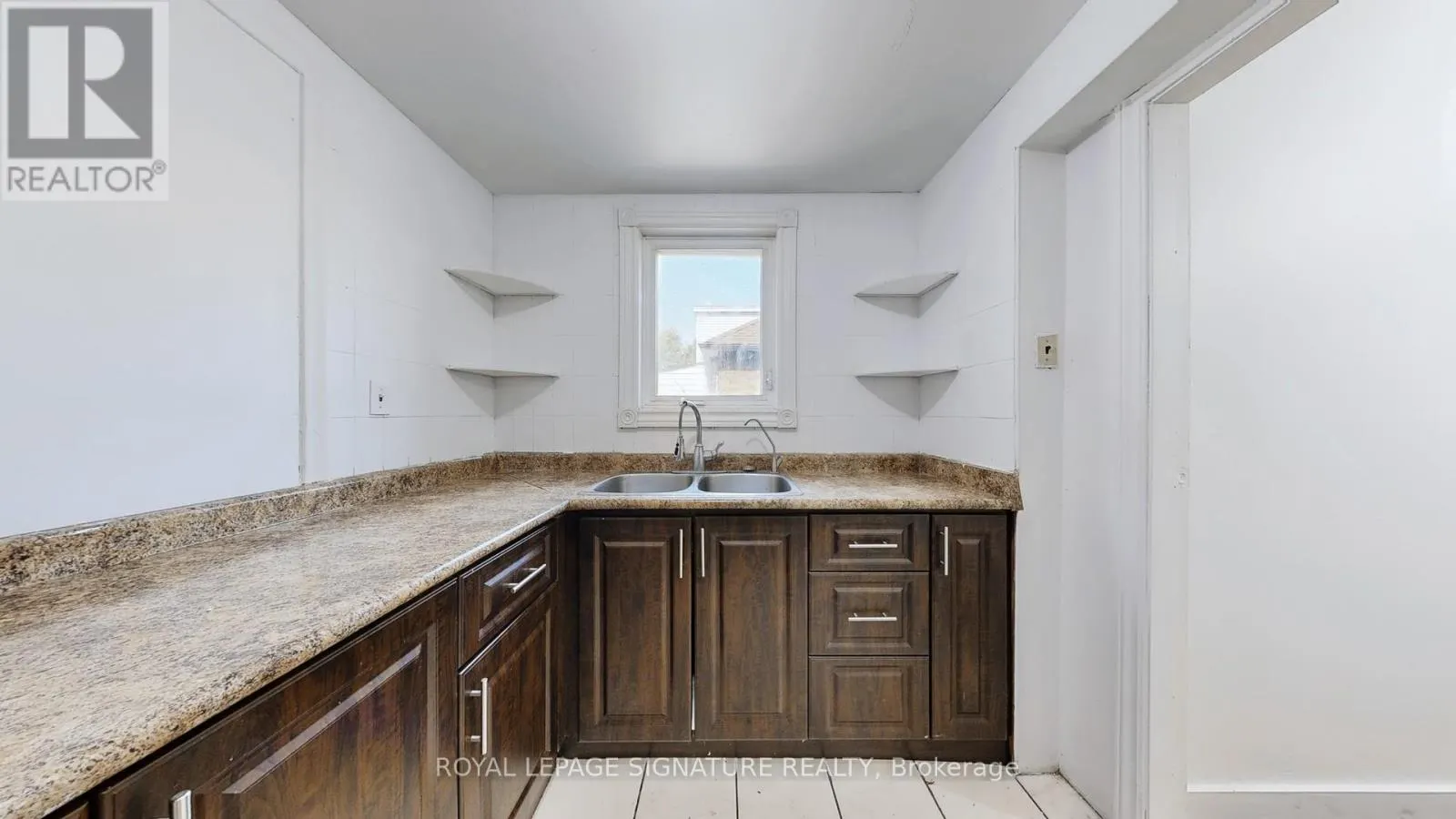 1130 WOODBINE AVENUE
