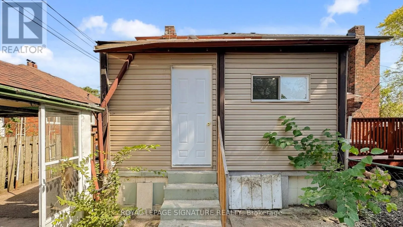 1130 WOODBINE AVENUE