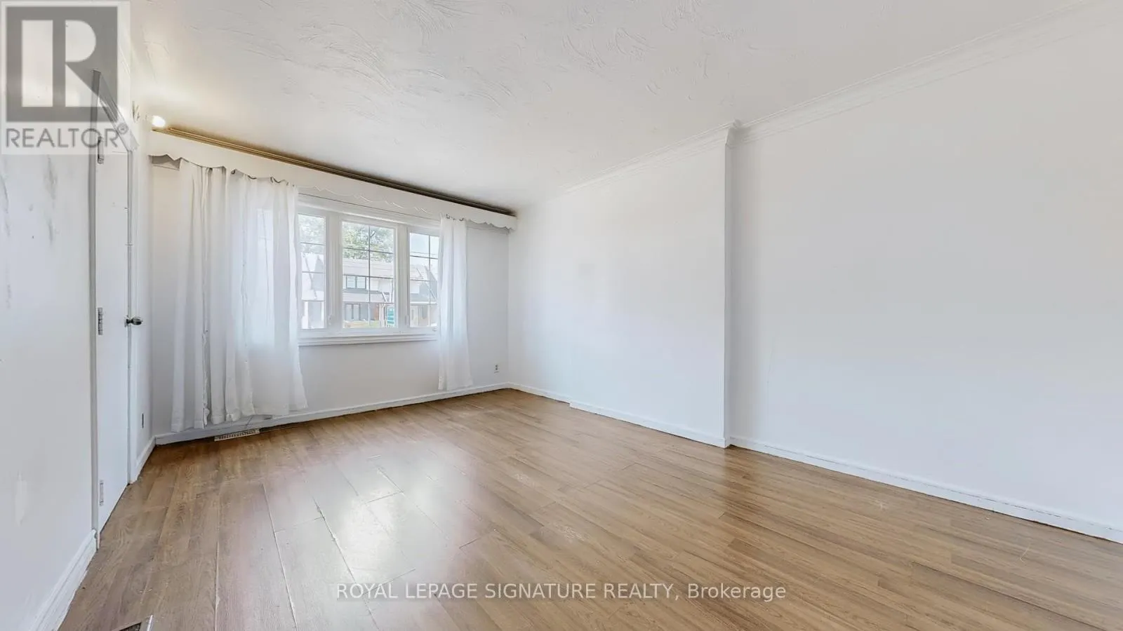 1130 WOODBINE AVENUE