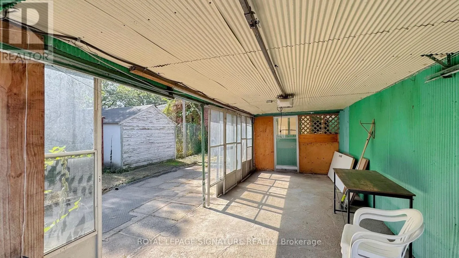 1130 WOODBINE AVENUE
