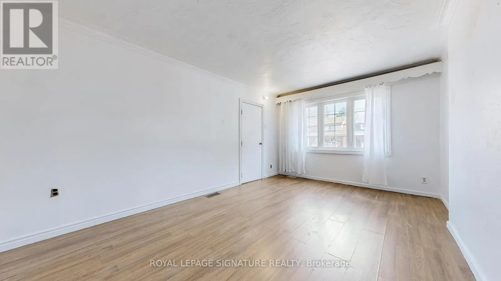 1130 WOODBINE AVENUE