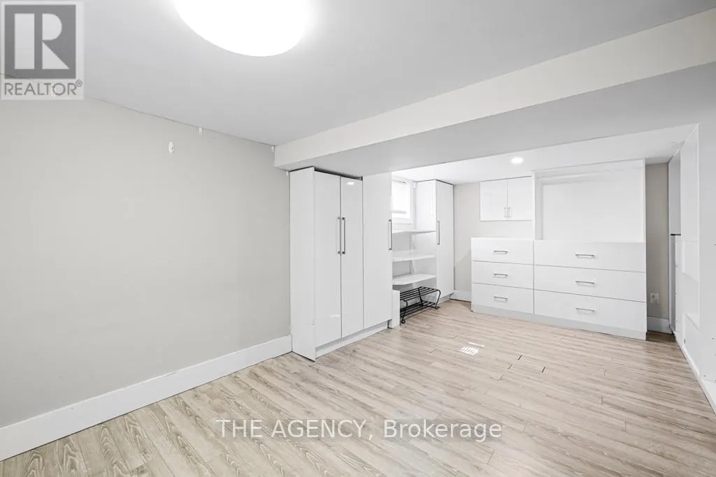 26 GATWICK AVENUE