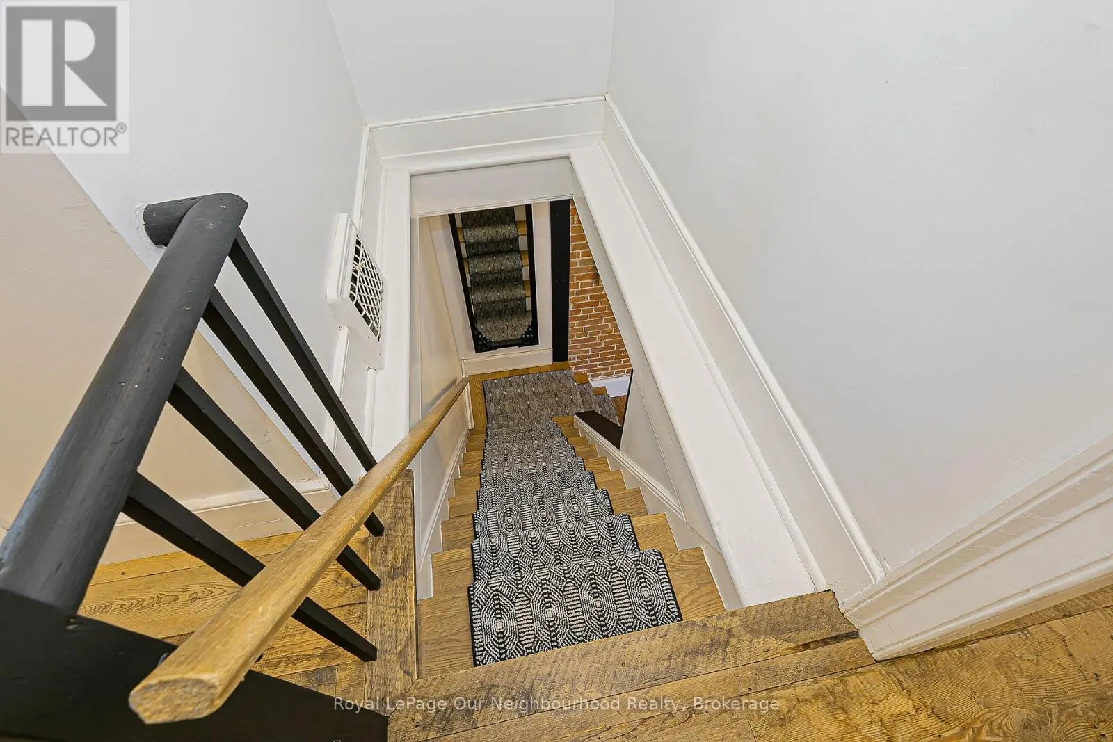 12 BROWN STREET