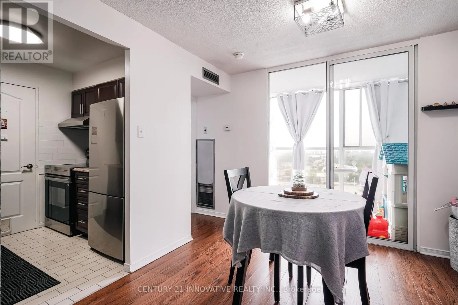 1808 - 330 MCCOWAN ROAD