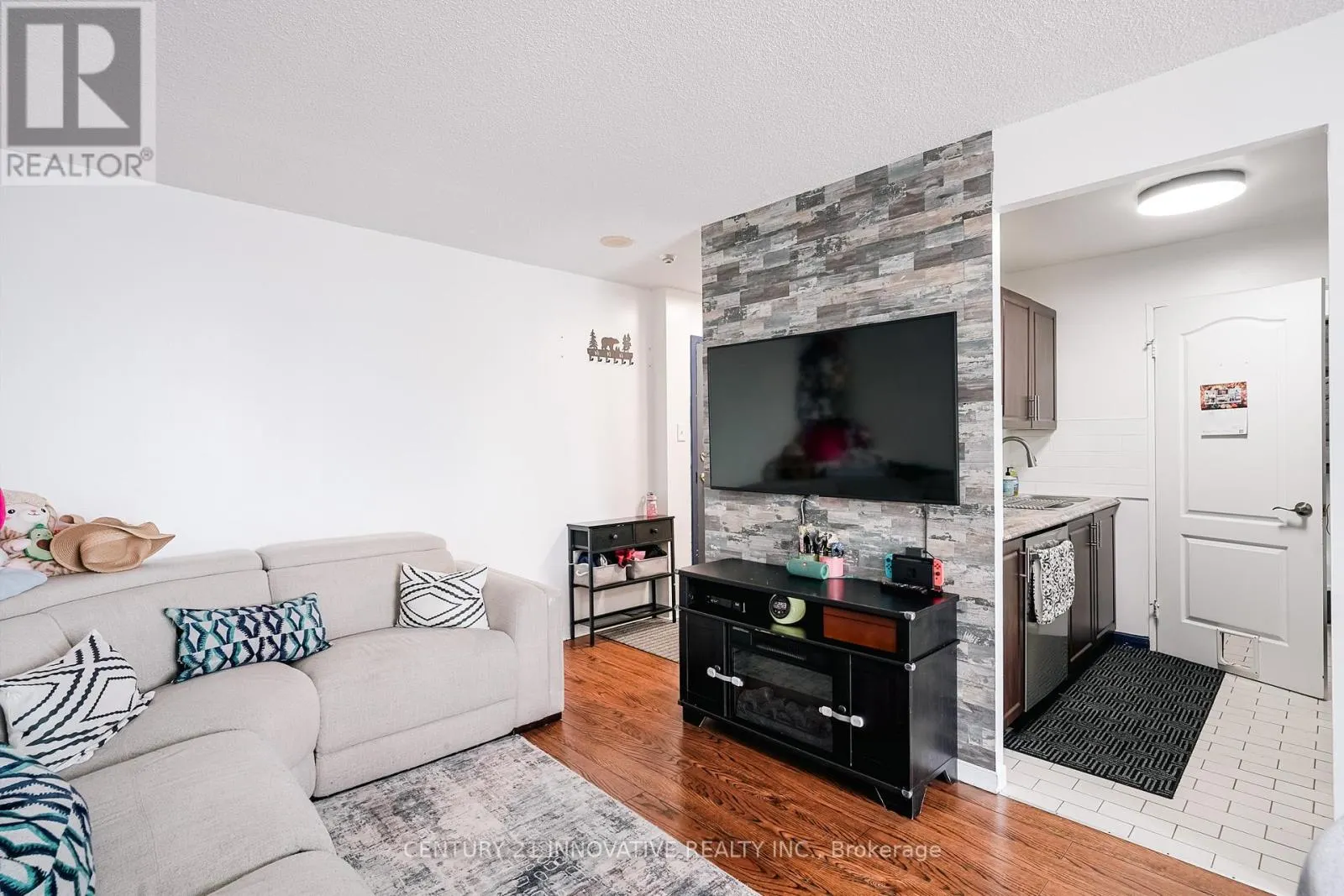 1808 - 330 MCCOWAN ROAD
