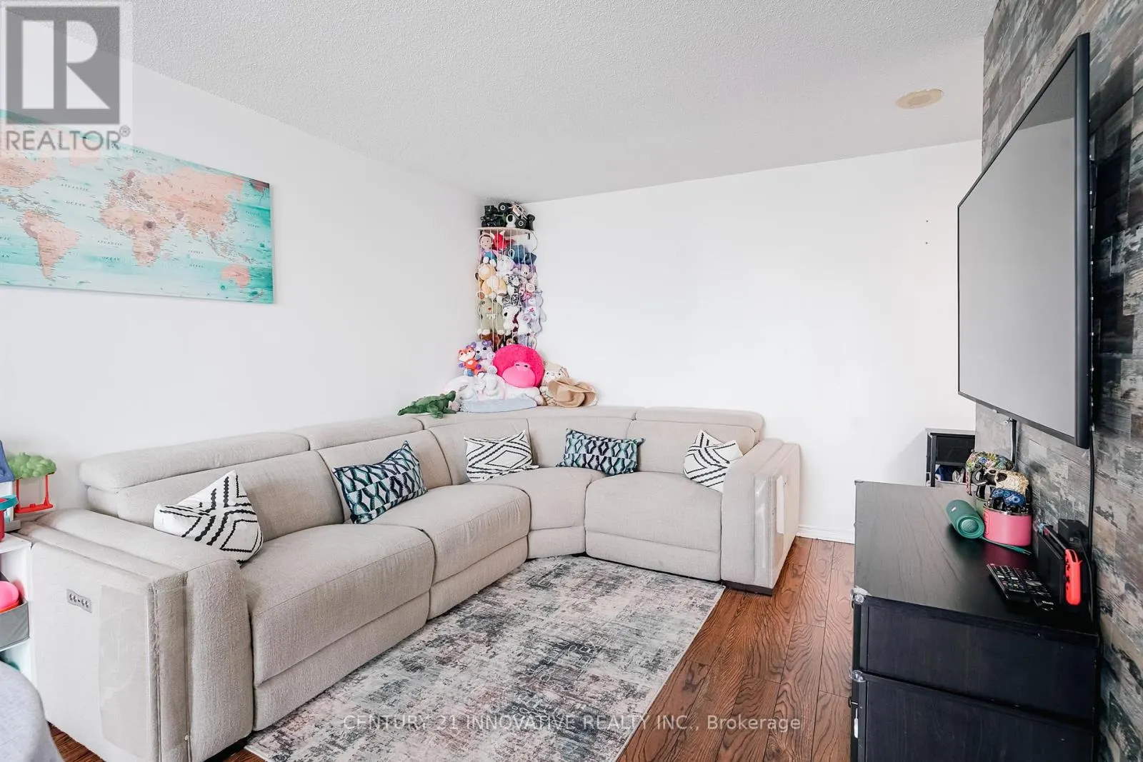 1808 - 330 MCCOWAN ROAD