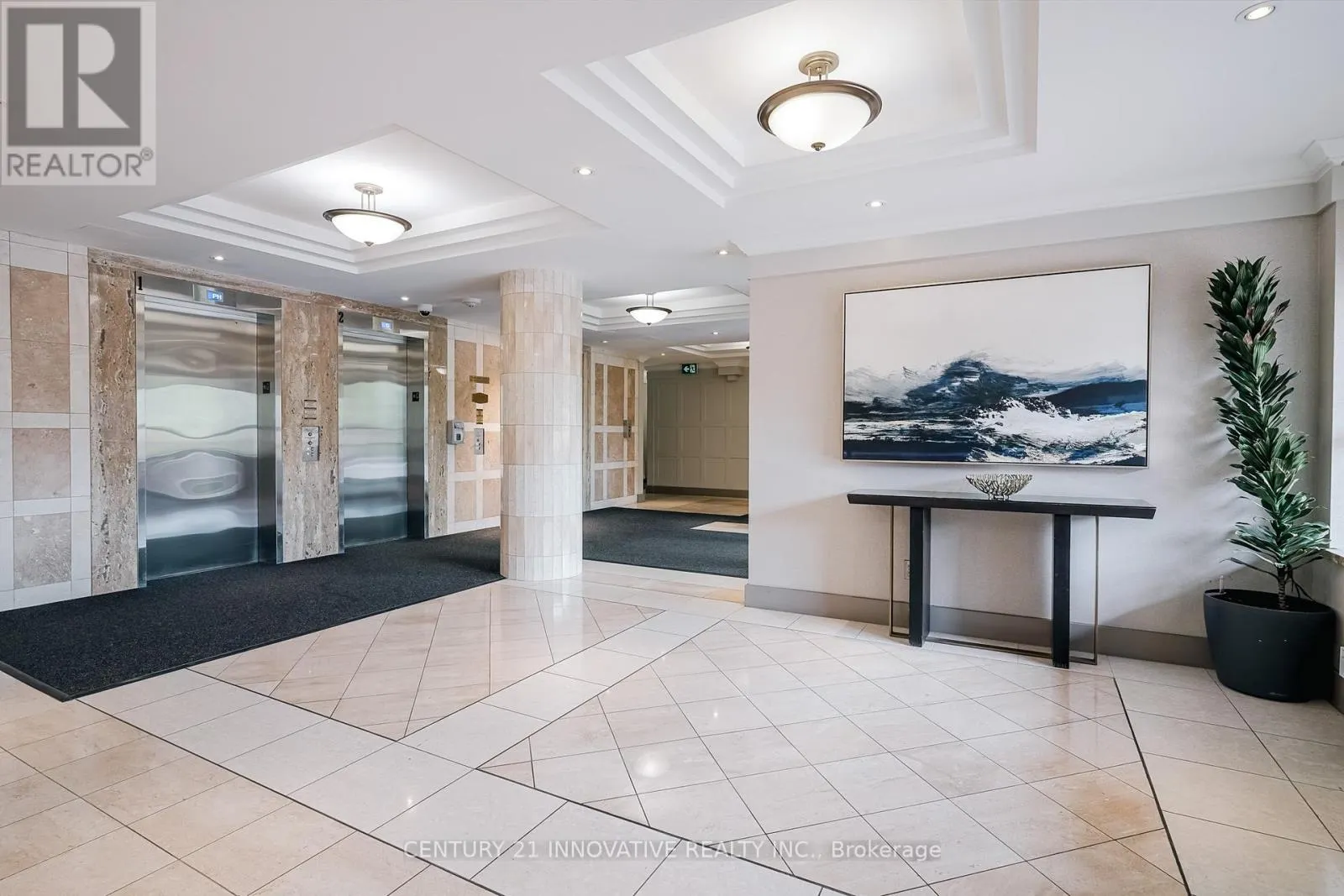 1808 - 330 MCCOWAN ROAD