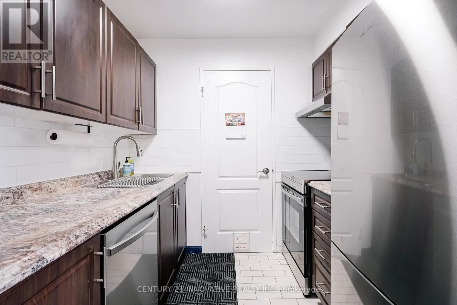 1808 - 330 MCCOWAN ROAD