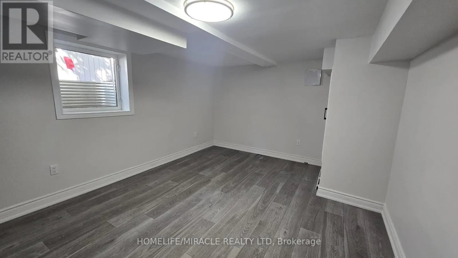 BSMT - 1281 KING STREET E