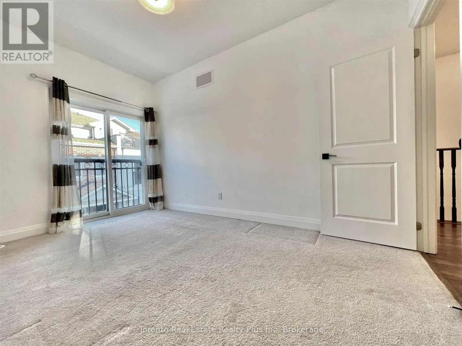 3 - 1060 ST. HILDAS WAY