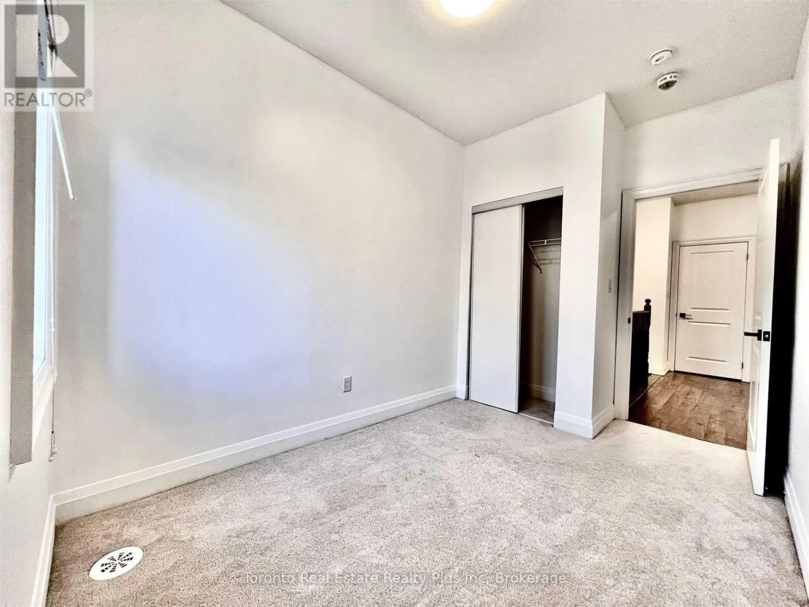 3 - 1060 ST. HILDAS WAY