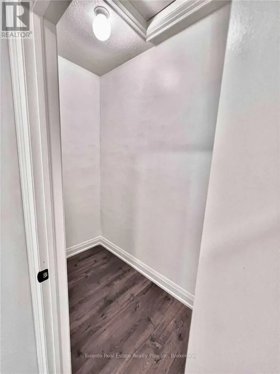 3 - 1060 ST. HILDAS WAY
