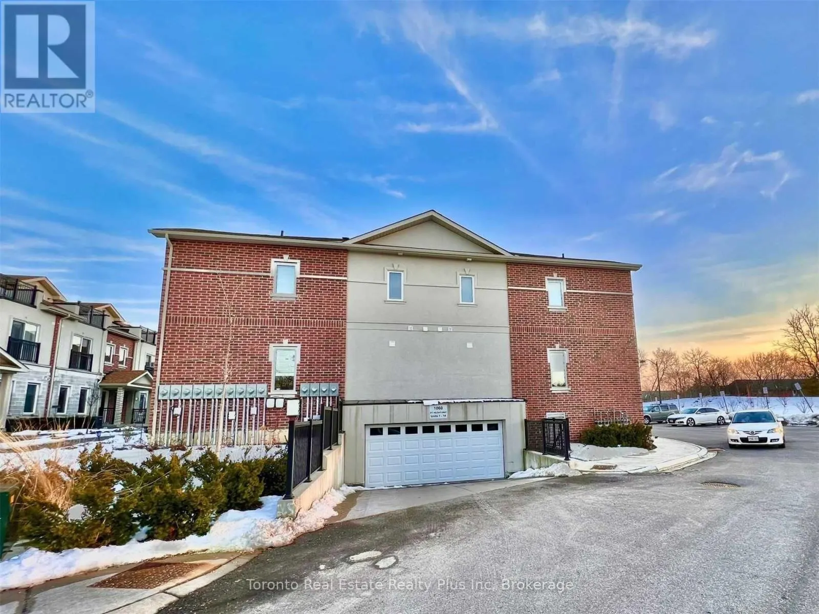 3 - 1060 ST. HILDAS WAY