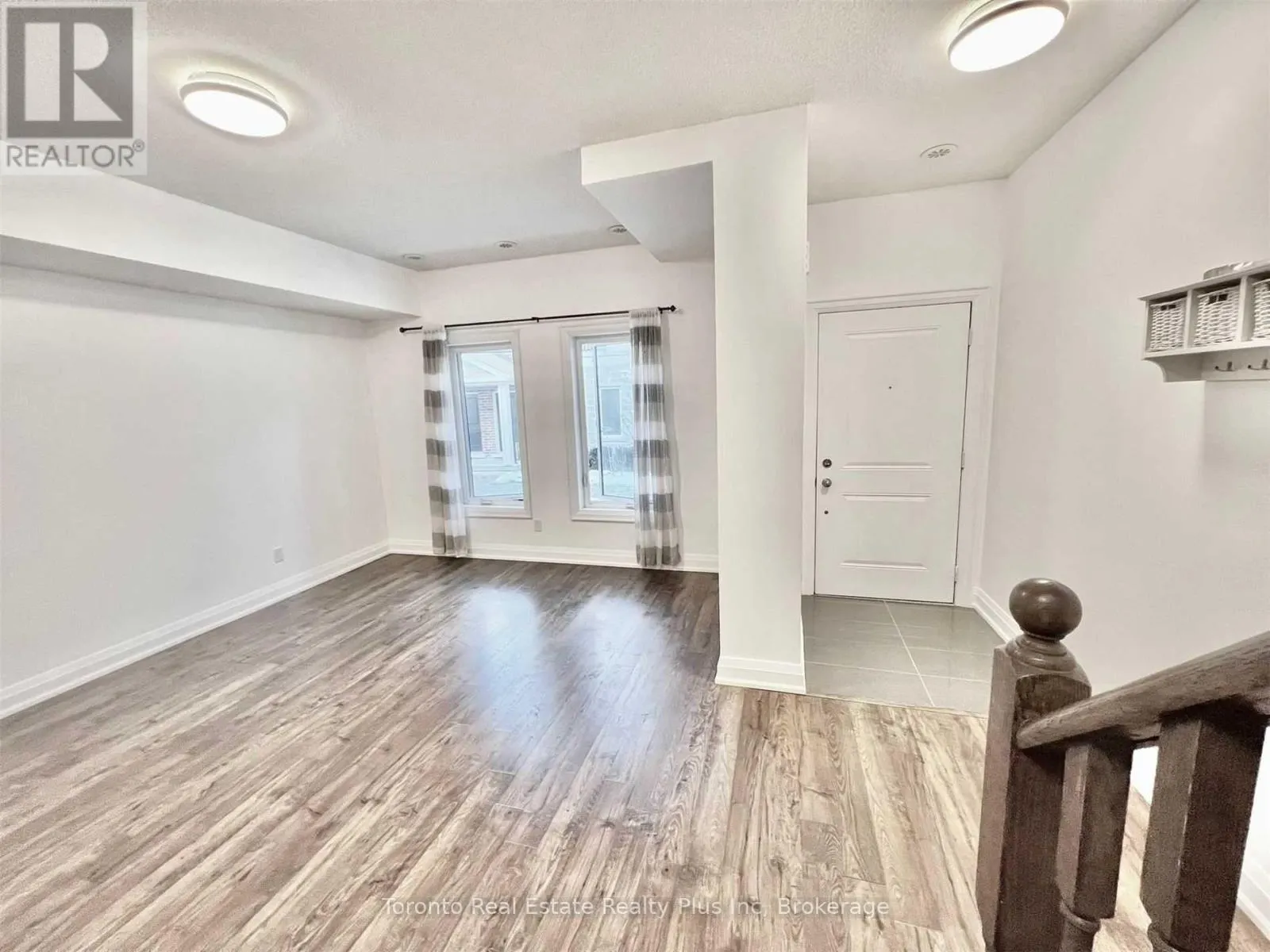 3 - 1060 ST. HILDAS WAY