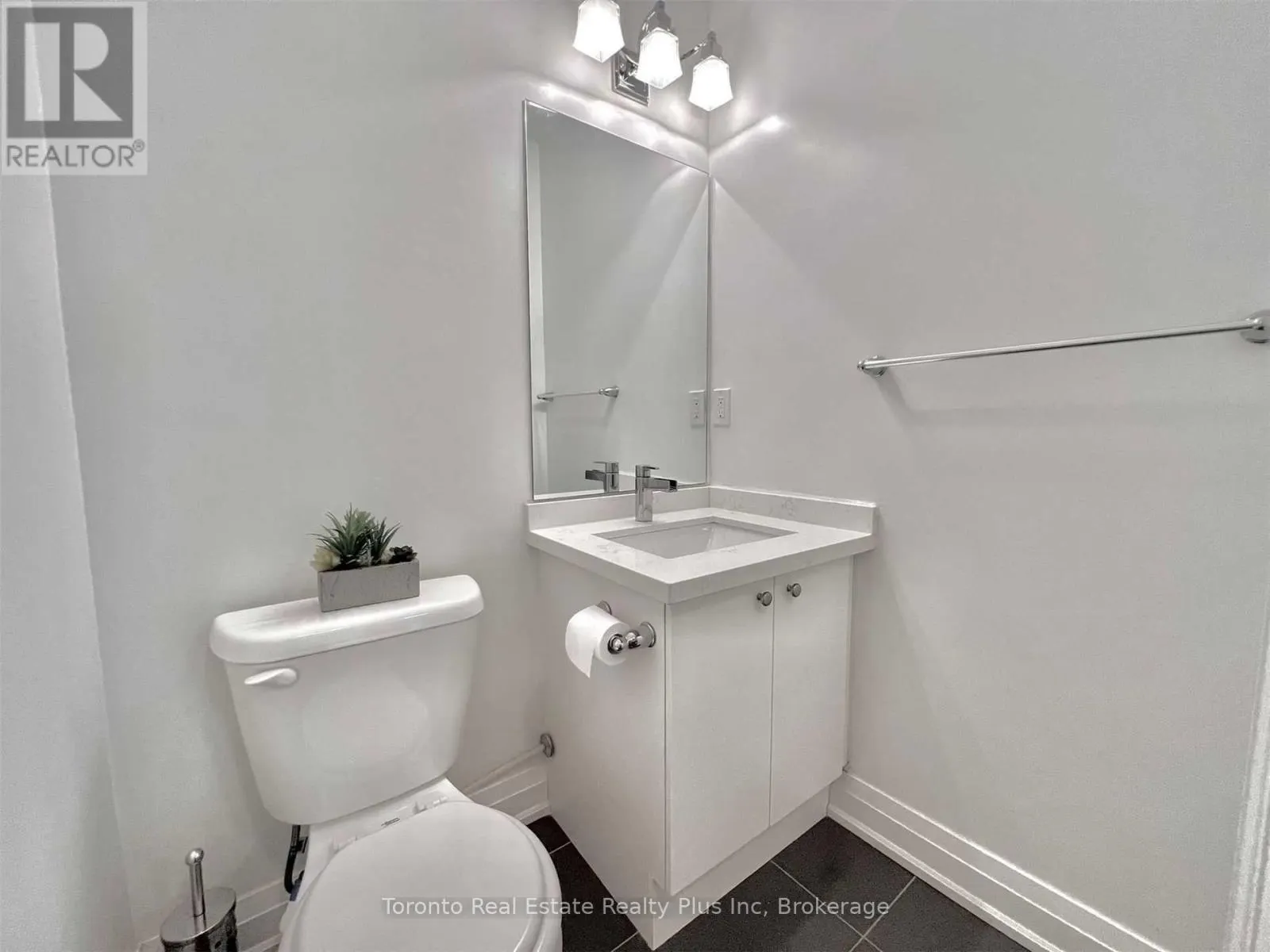 3 - 1060 ST. HILDAS WAY