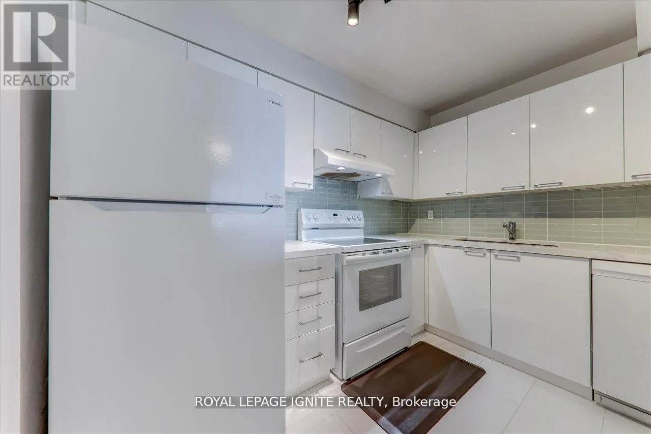 PH 1914 - 330 MCCOWAN ROAD