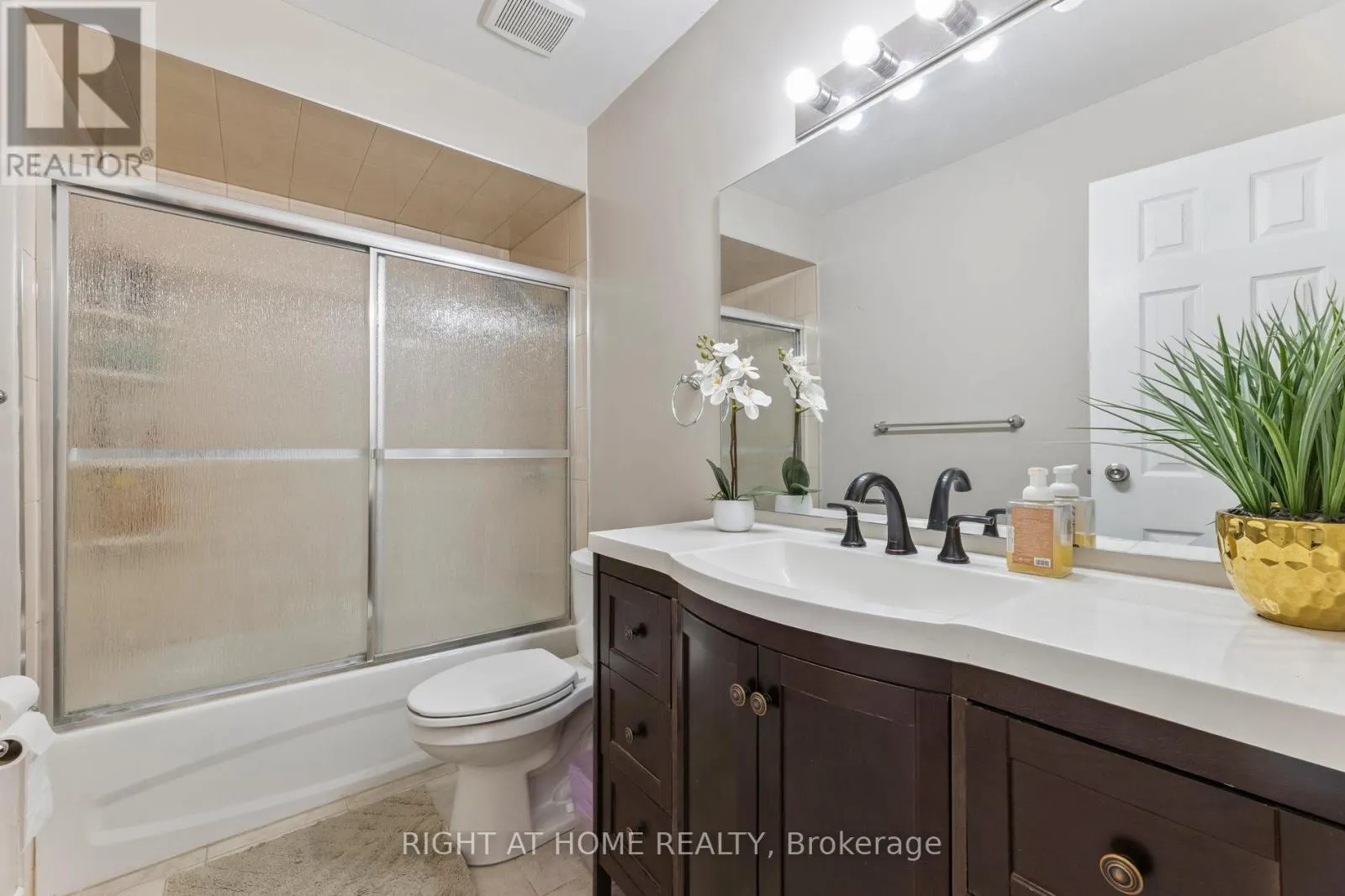 1518 WOODRUFF CRESCENT