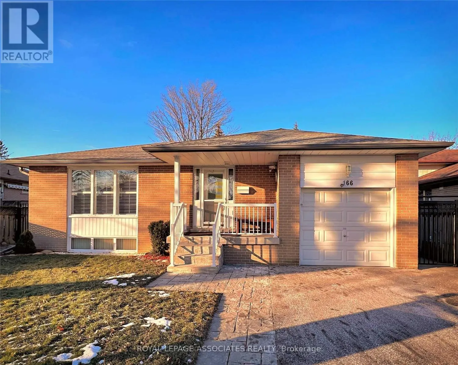 166 LYNNBROOK DRIVE