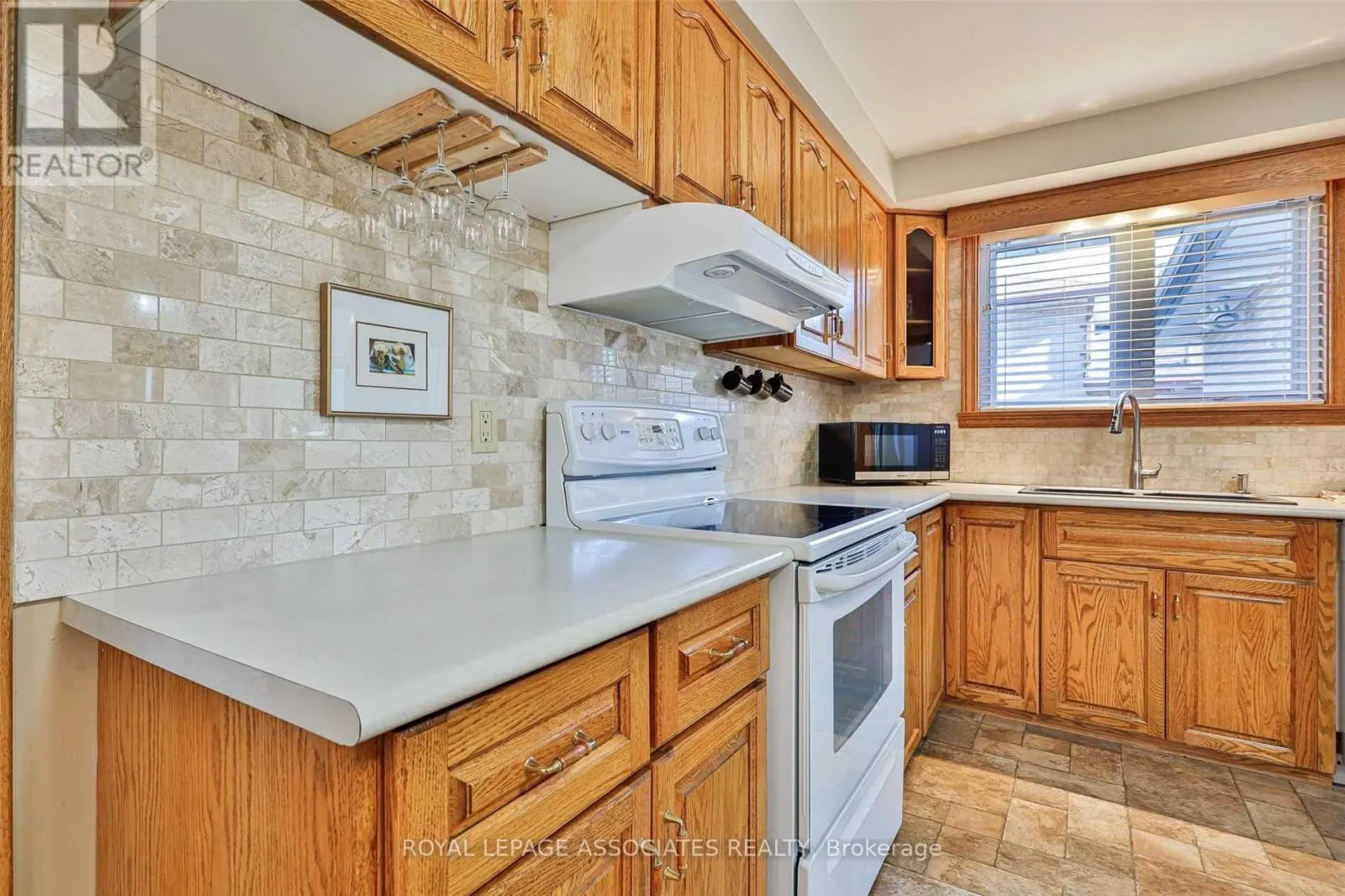 166 LYNNBROOK DRIVE