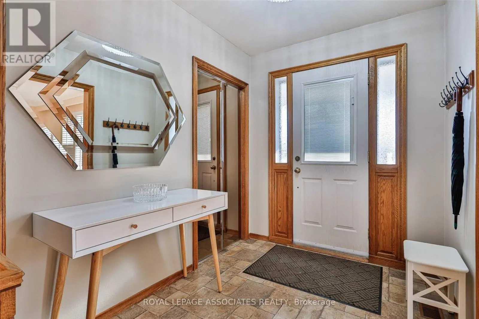 166 LYNNBROOK DRIVE
