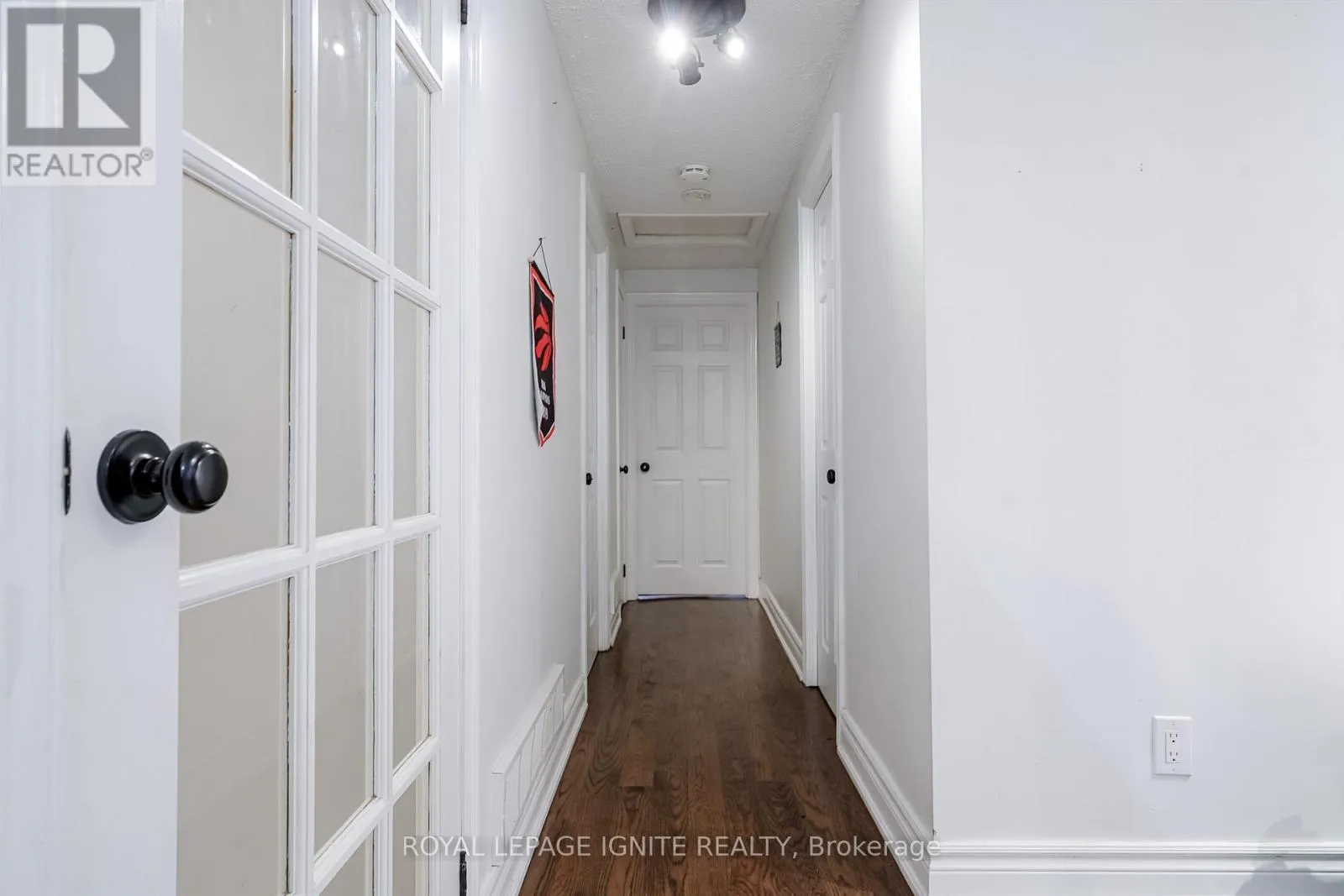 754 DOWNVIEW CRESCENT