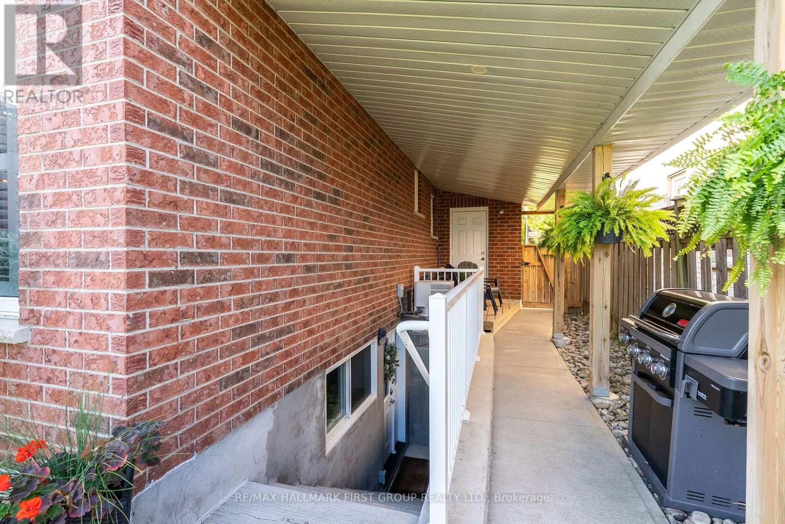 27 ROBIN TRAIL