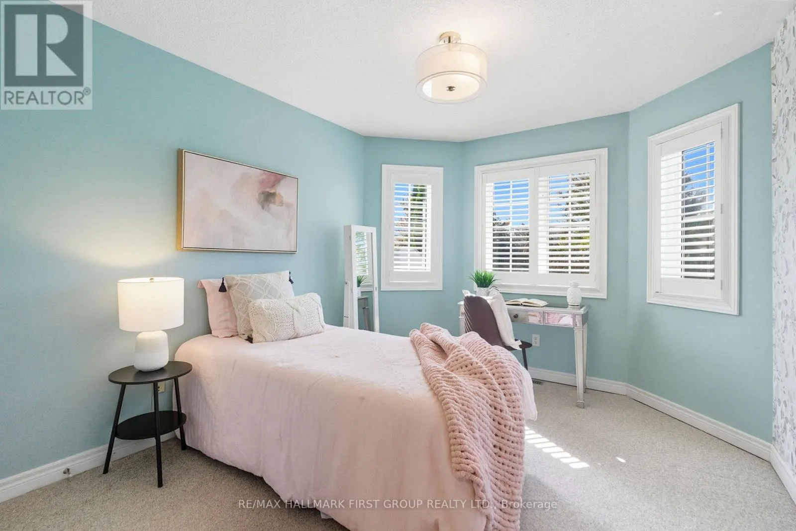 27 ROBIN TRAIL