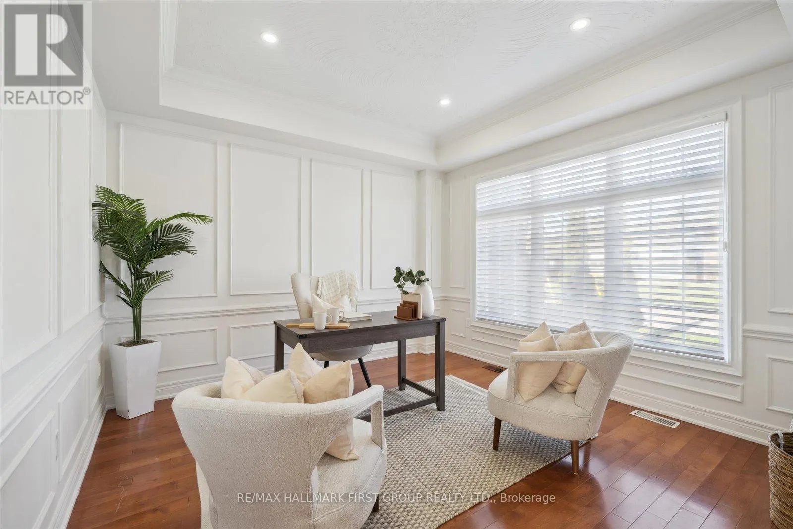 60 BRENDA CRESCENT