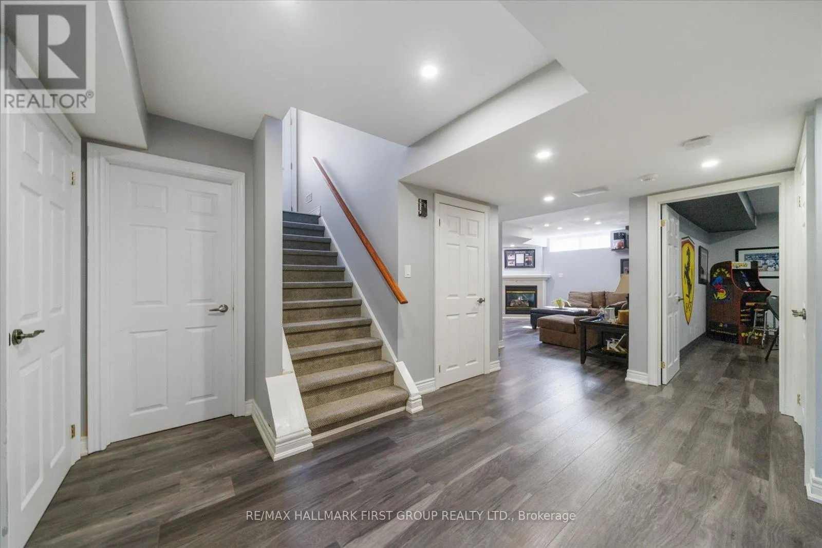 60 BRENDA CRESCENT