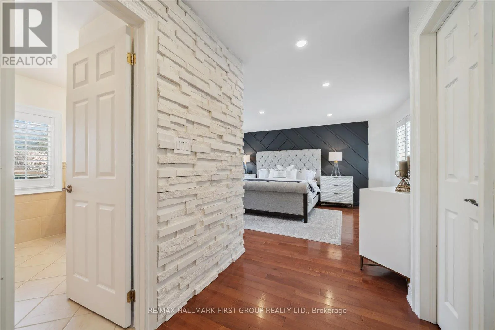 60 BRENDA CRESCENT