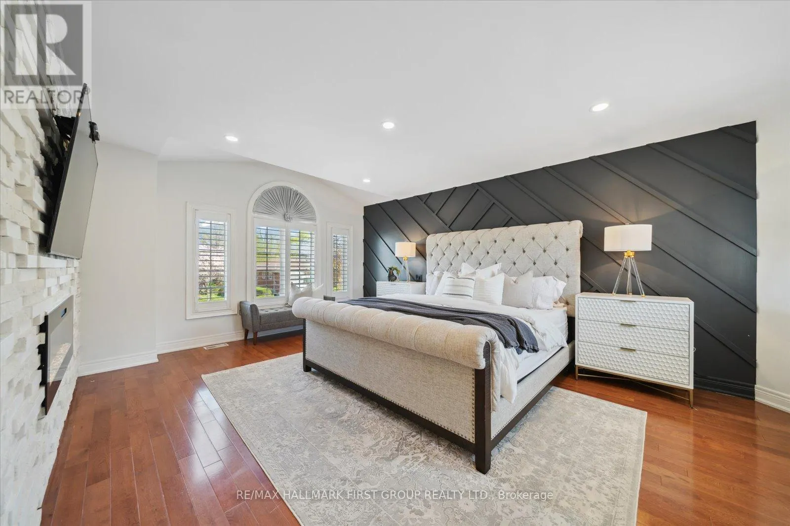 60 BRENDA CRESCENT
