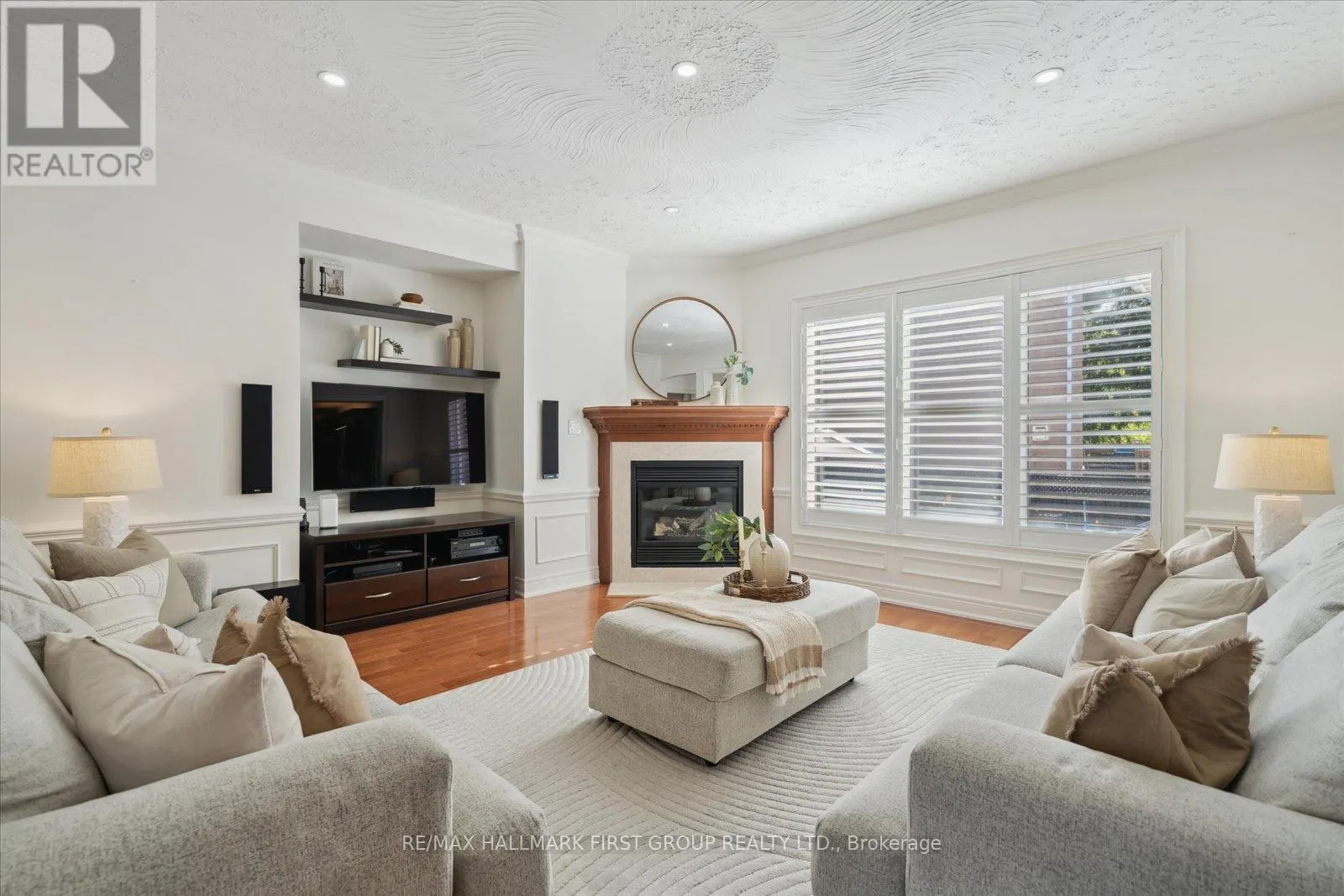 60 BRENDA CRESCENT