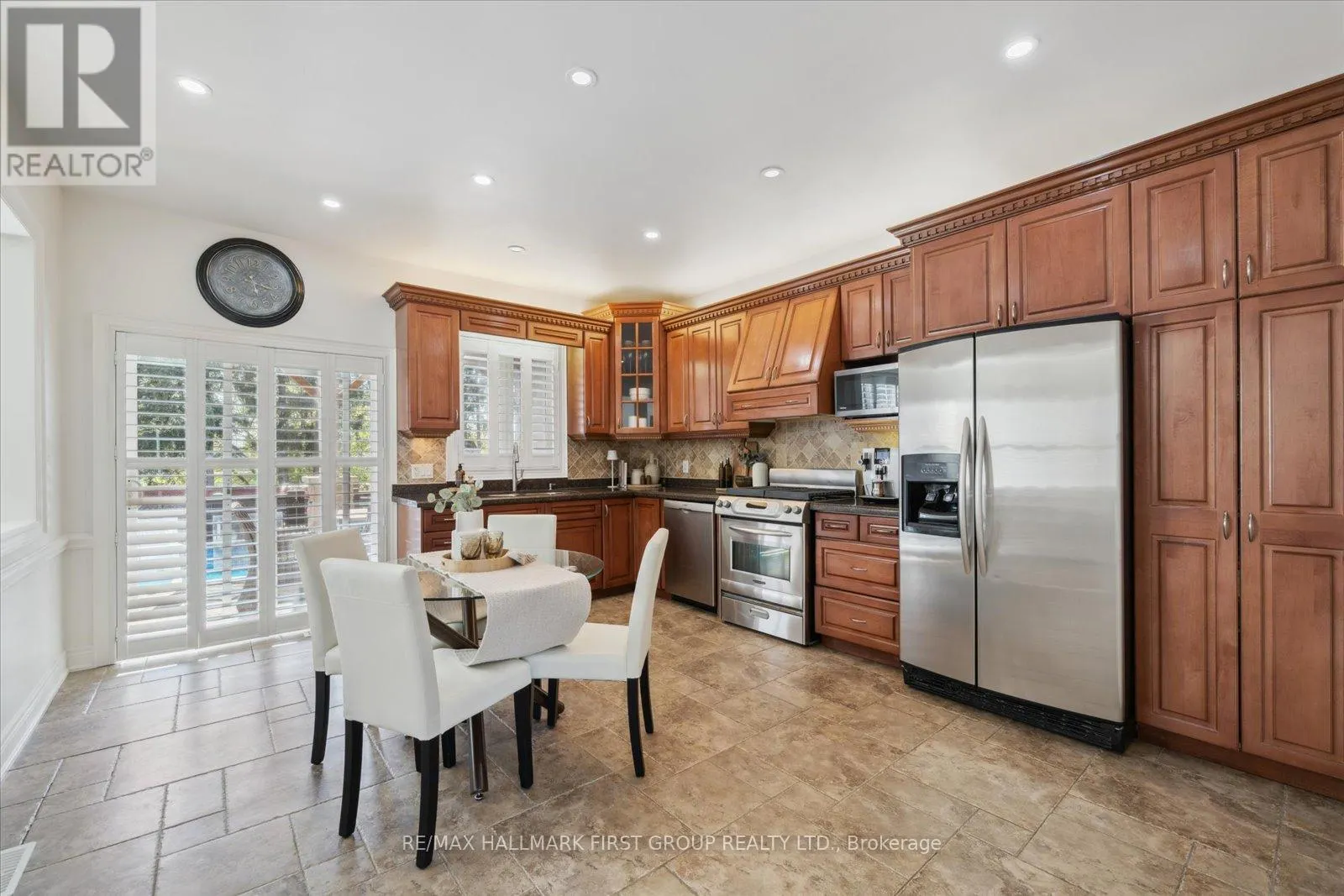 60 BRENDA CRESCENT