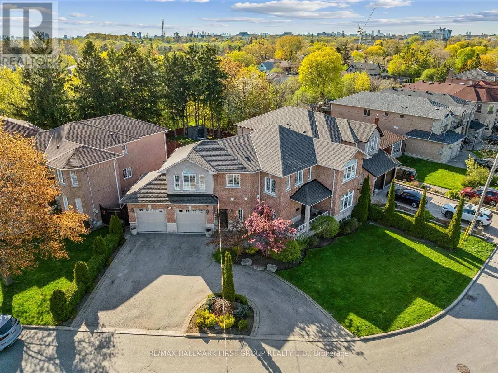 60 BRENDA CRESCENT