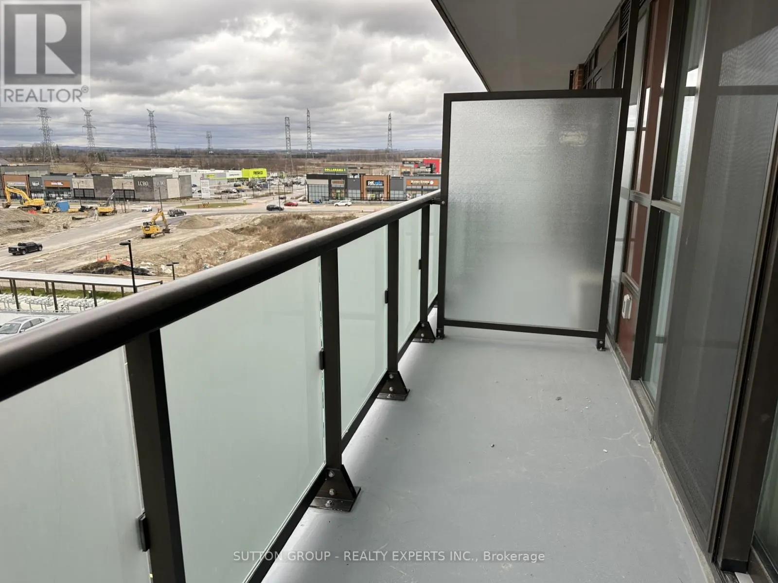 520 - 2550 SIMCOE STREET N
