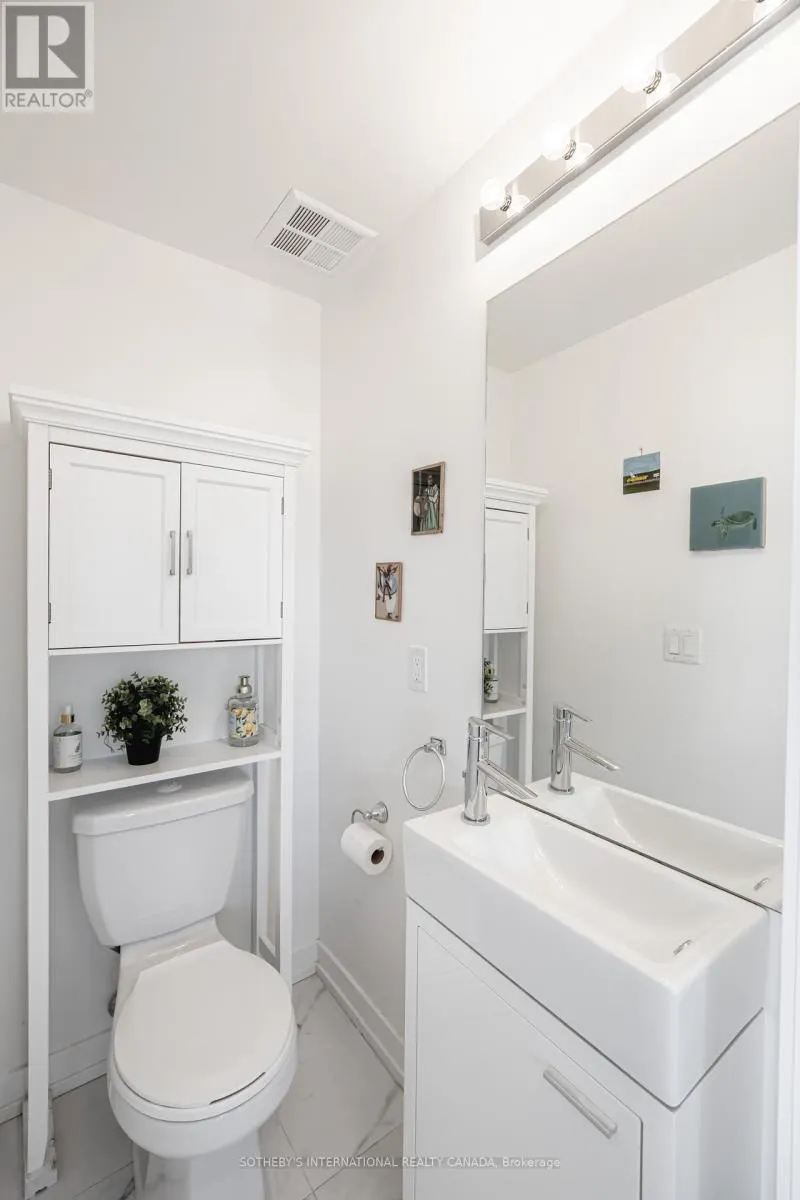4 - 1331 GERRARD STREET