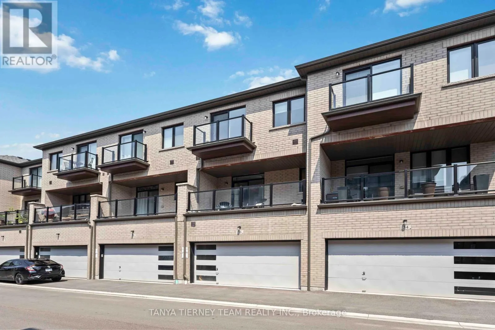 36 DOCKSIDE WAY