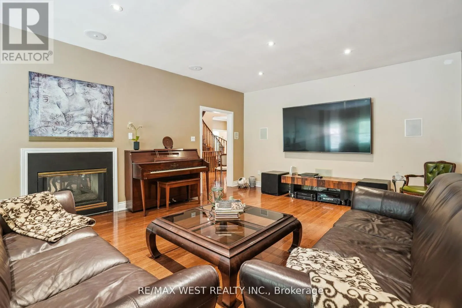 81 WOODVIEW DRIVE