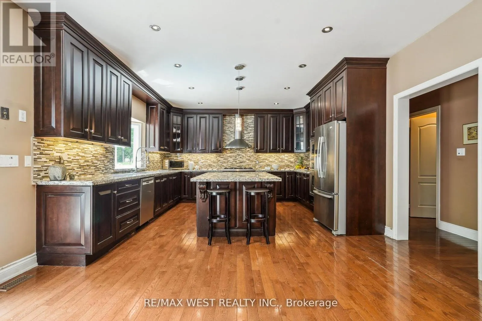 81 WOODVIEW DRIVE