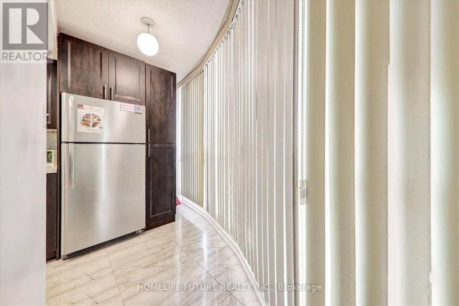 410 - 2550 LAWRENCE AVENUE E