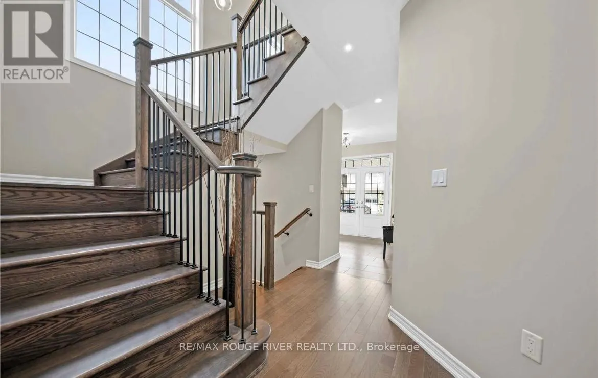 27 CROMBIE STREET