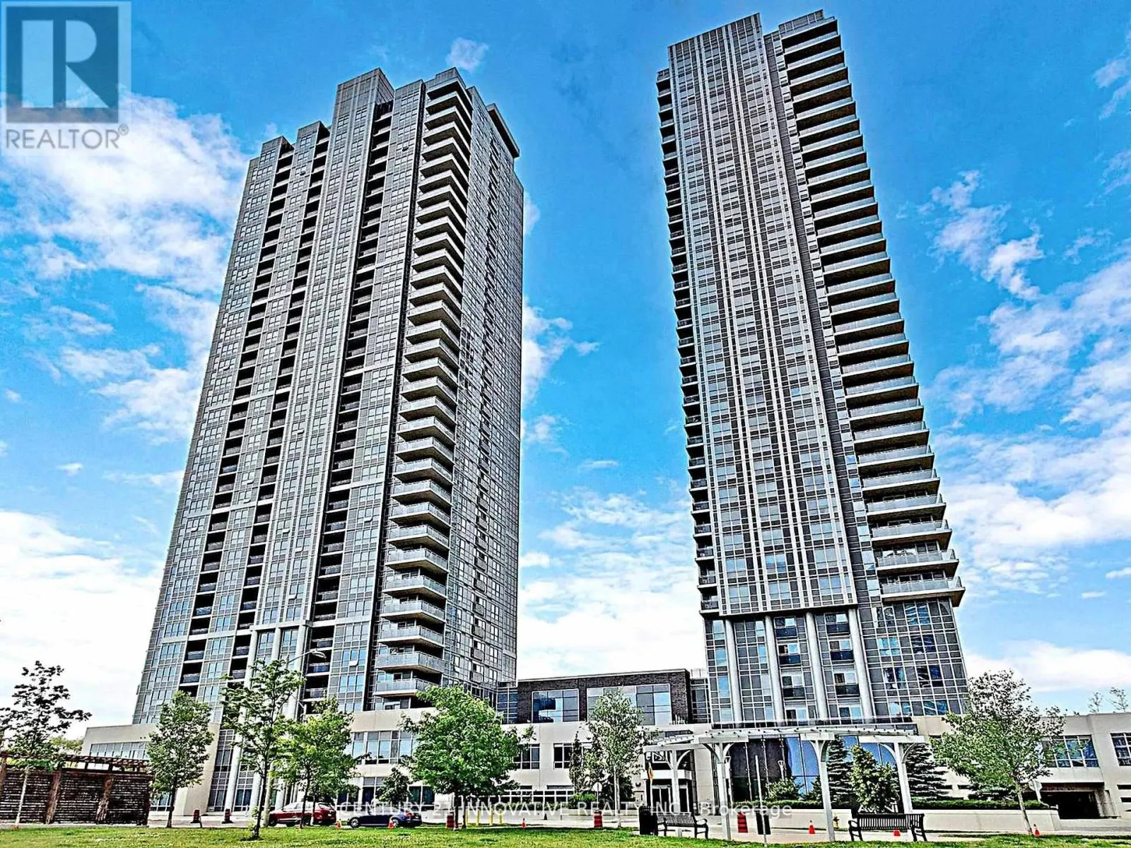 2616 - 275 VILLAGE GREEN SQUARE