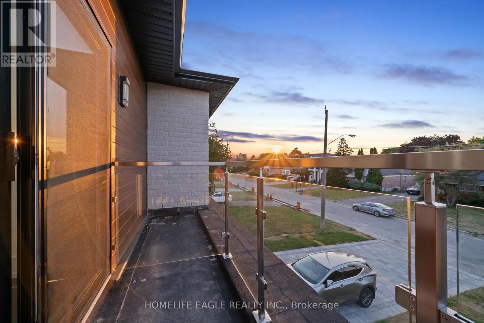 11 GLEN MUIR DRIVE