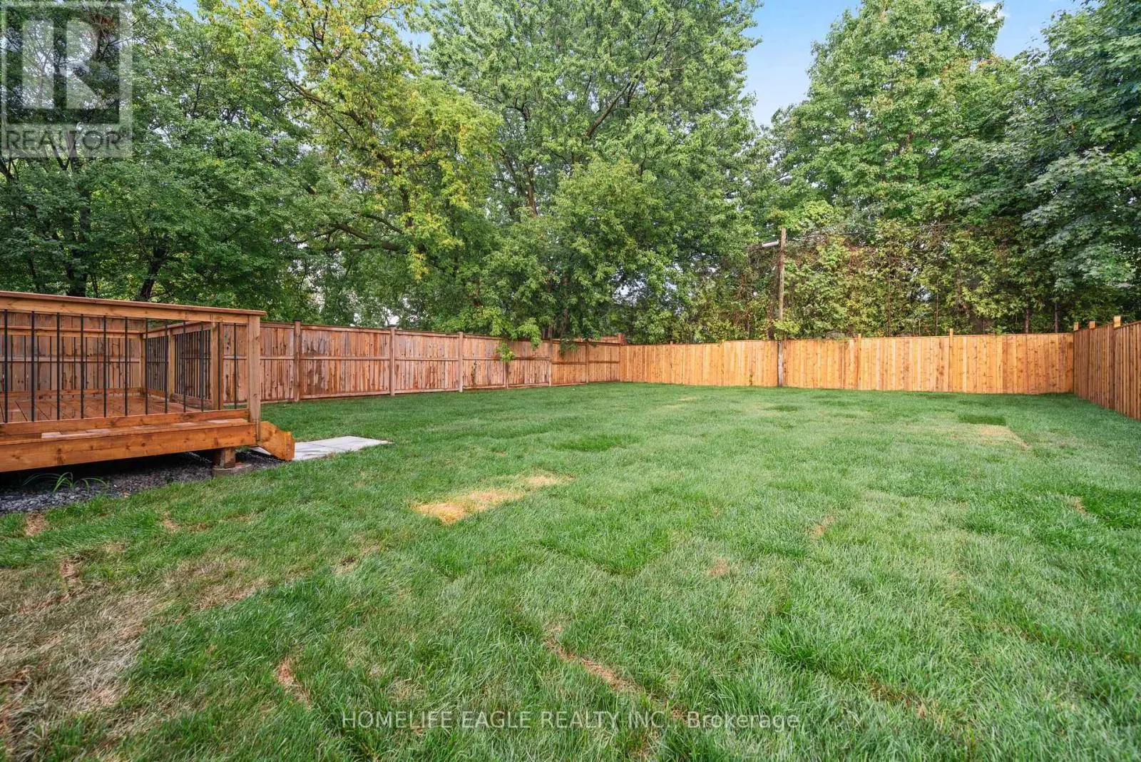 11 GLEN MUIR DRIVE