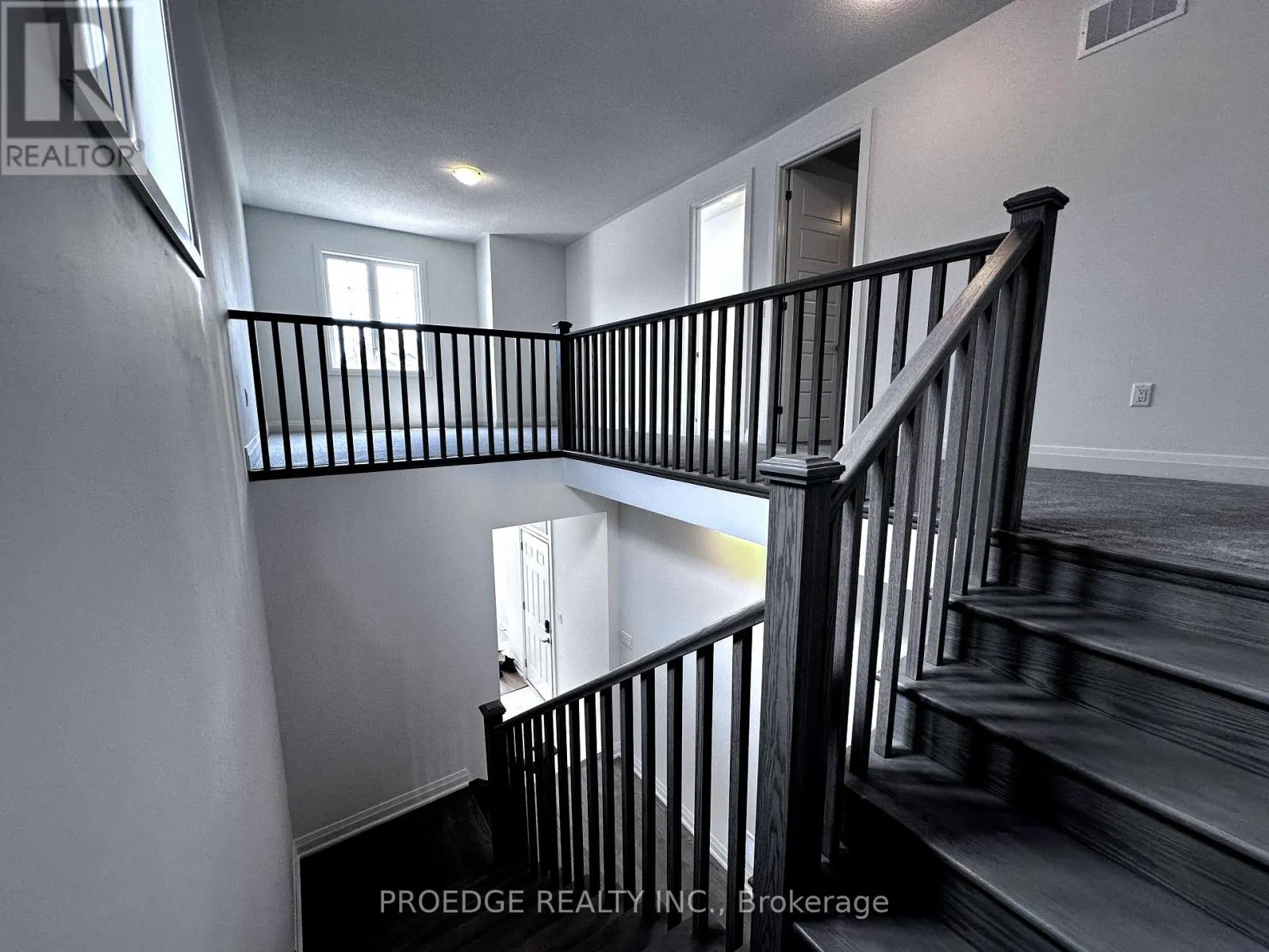 1416 MOCKINGBIRD SQUARE