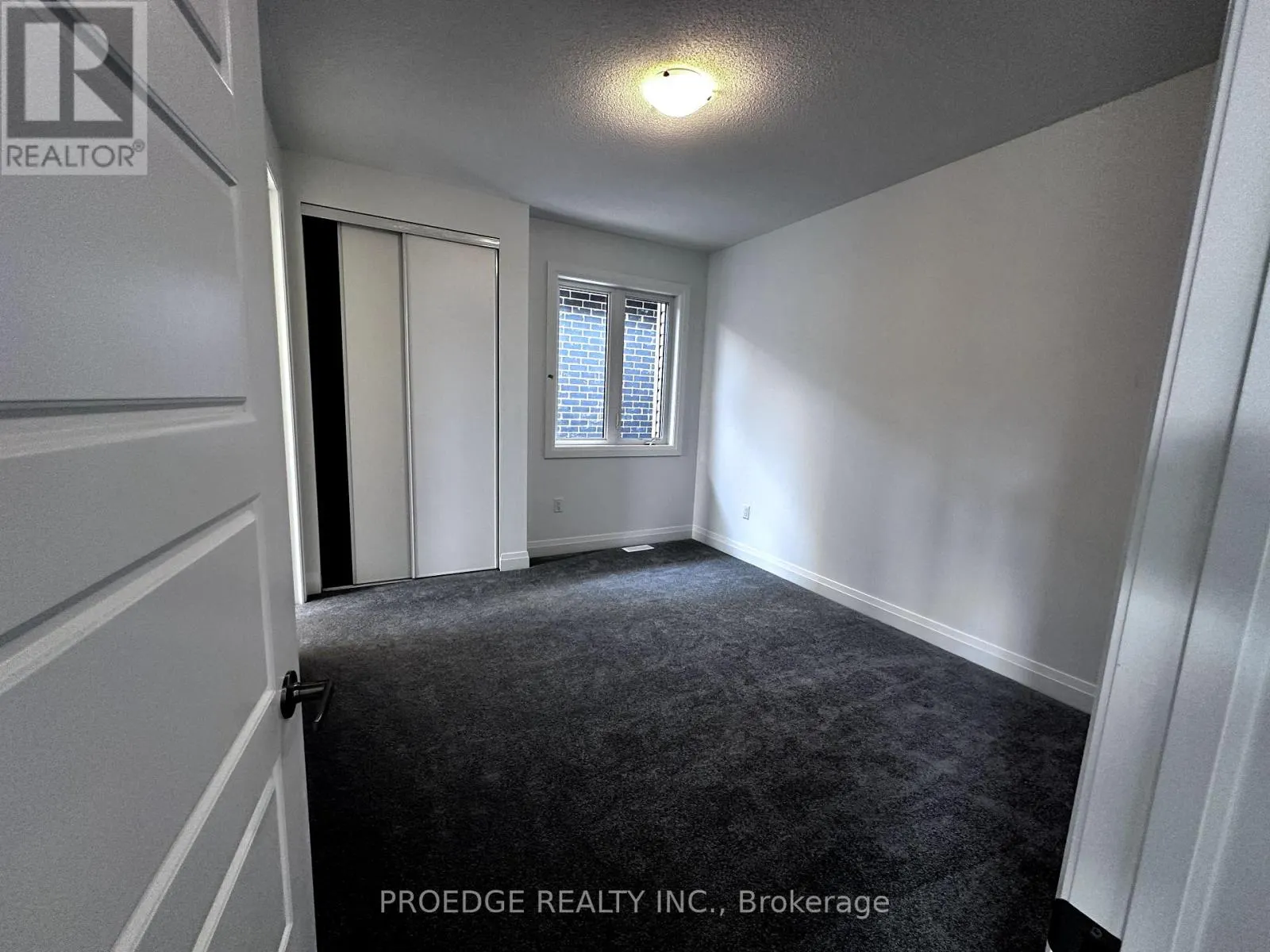 1416 MOCKINGBIRD SQUARE