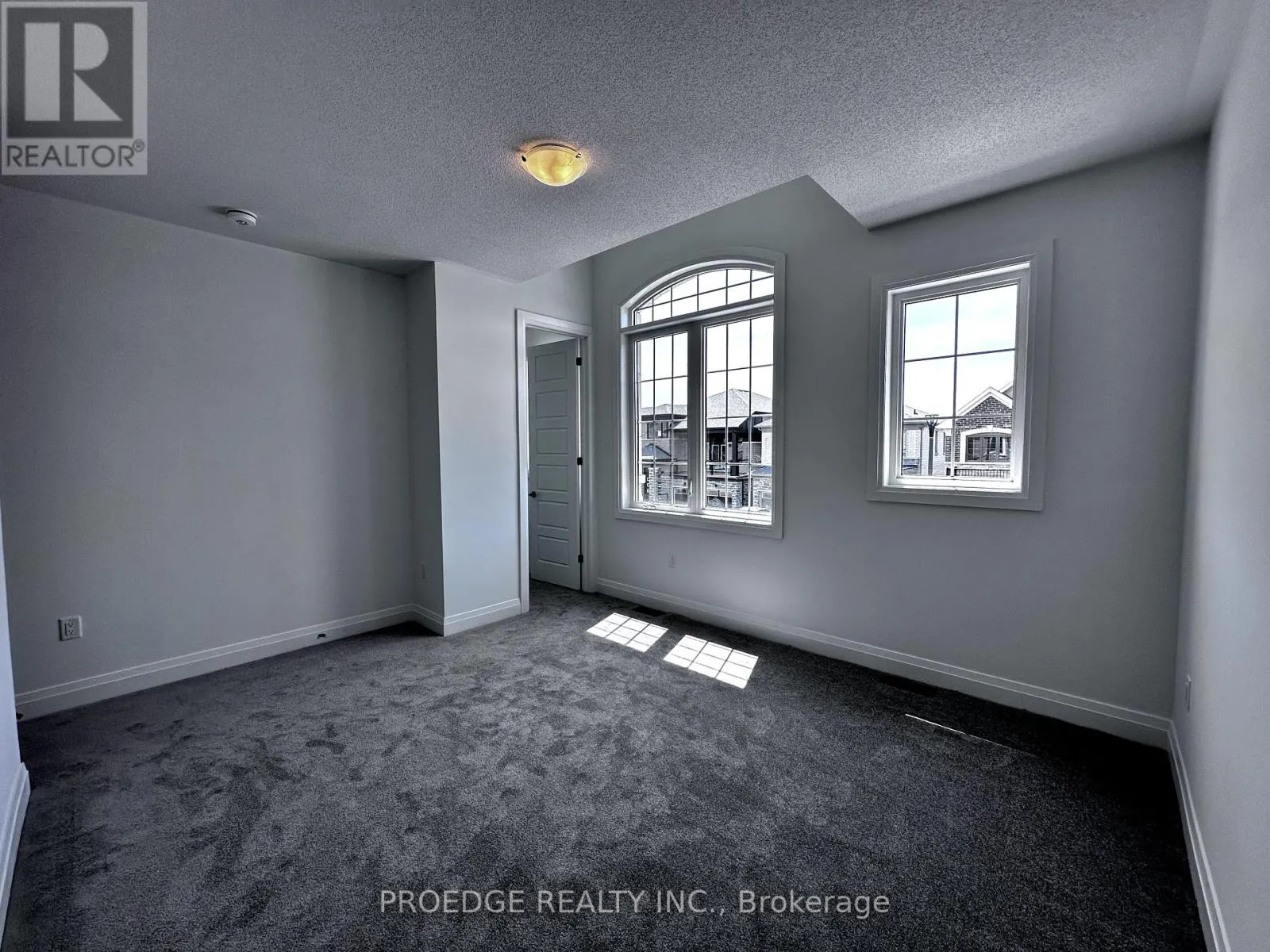 1416 MOCKINGBIRD SQUARE